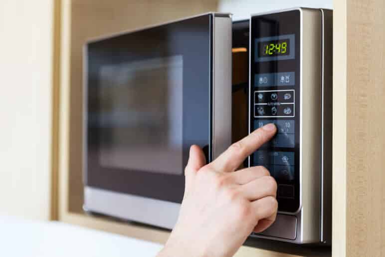Microwave repair service to fix a microwave with a blank display
