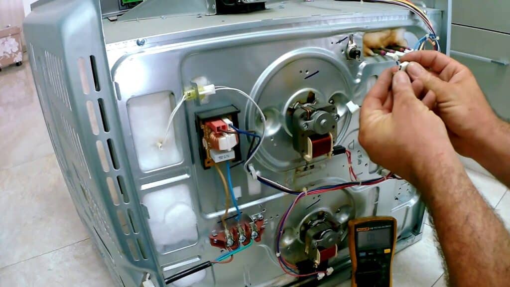 Oven repair service for thermostat replacement